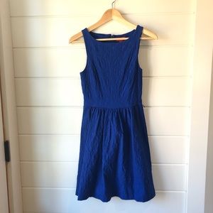 Sleeveless blue A-line dress